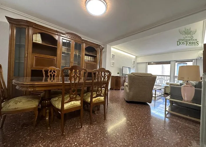 Dos Torres Baldur Alfajeria Parking Privado Gratis アパート